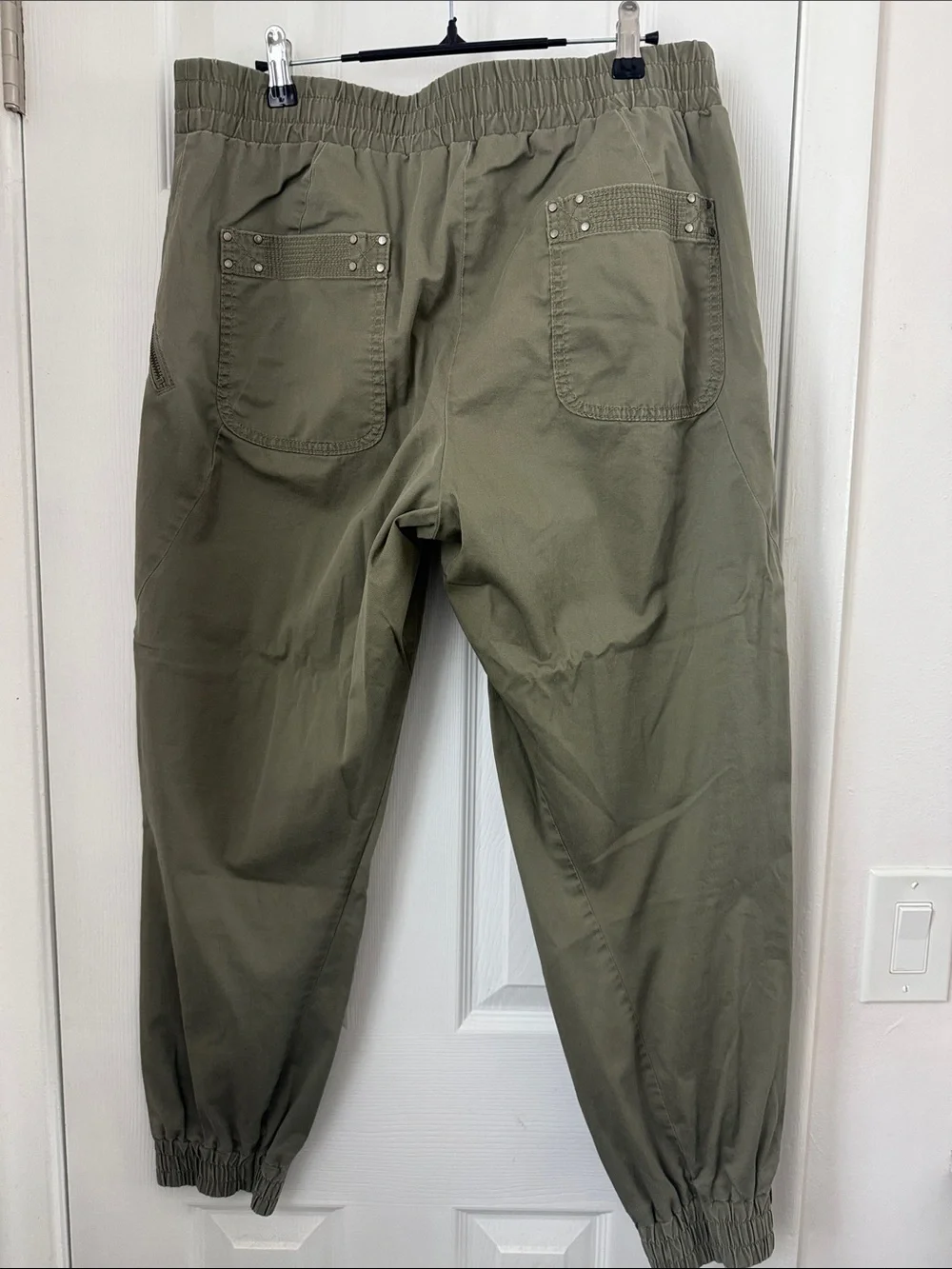 Marc Jacobs 2 pk Olive + Gray Casual Jogger Pants - Elastic Waist & Zip Pockets